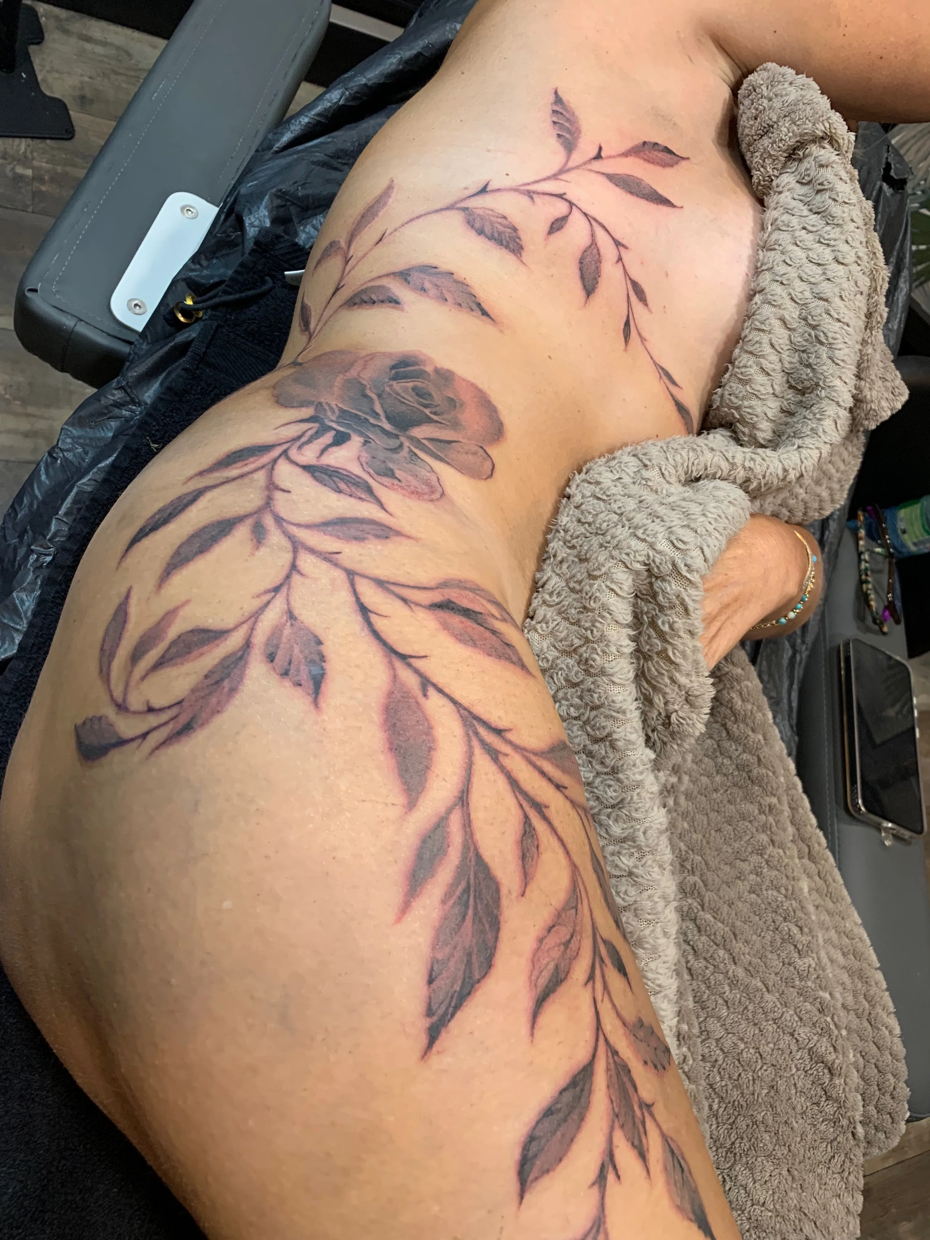 Jull's – Tatoueur expert en recouvrements