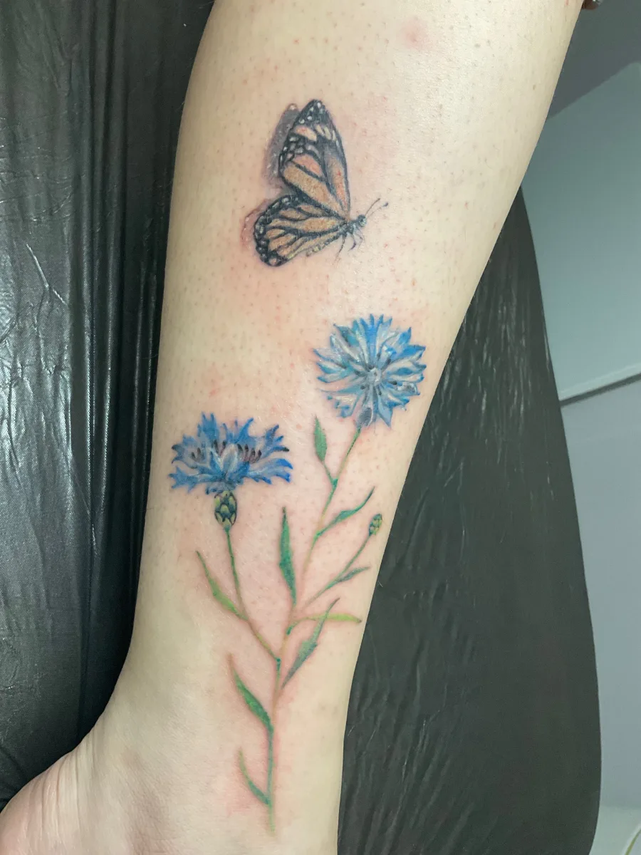Tatouage Bleuets — Une fleur délicate gravée dans ta peau - photo 2