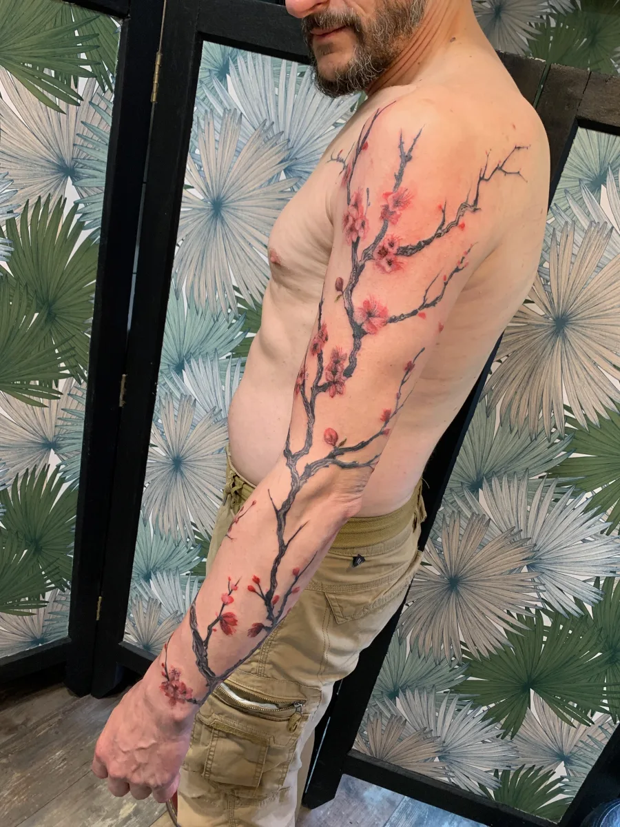 Tatouage branche de cerisier dans le Var - photo 2