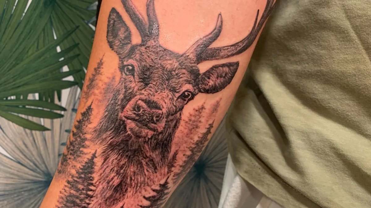 Tatouage Cerf sur Mesure dans le Var