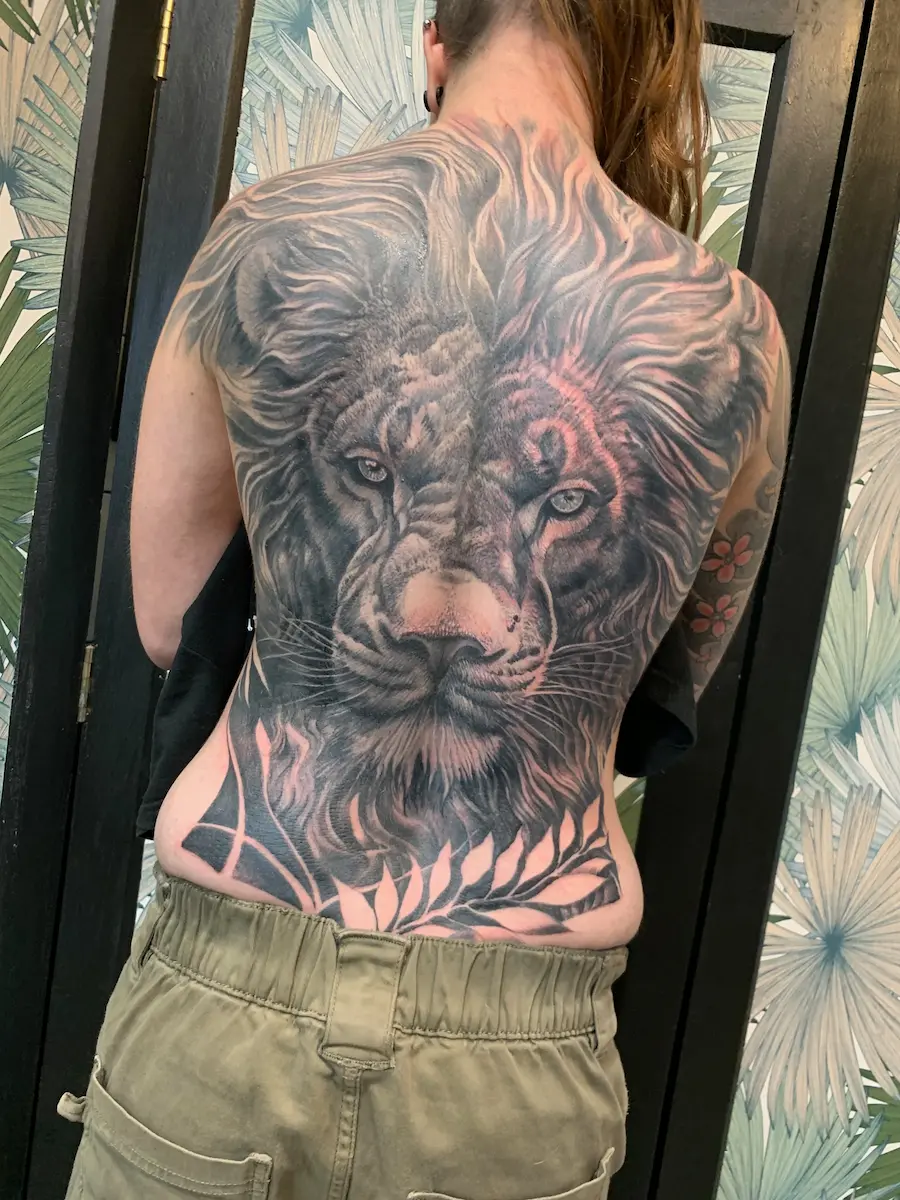Tatouage réaliste Lion - photo