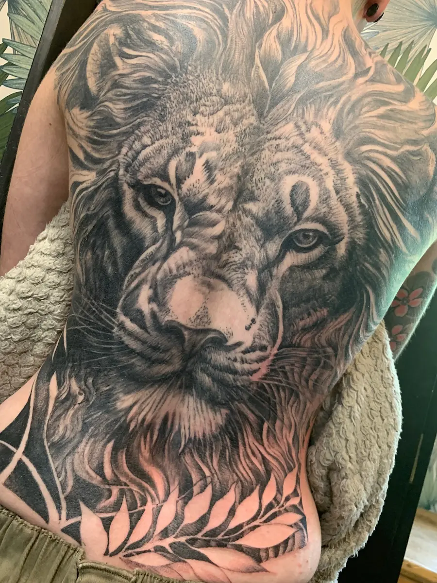 Tatouage réaliste Lion - photo 2