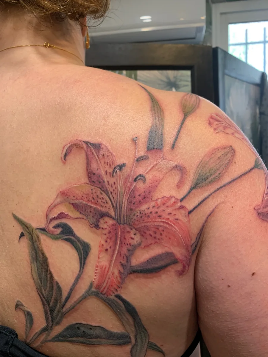 Tatouage Fleur de Lys – Un symbole intemporel, une création sur mesure - photo 2