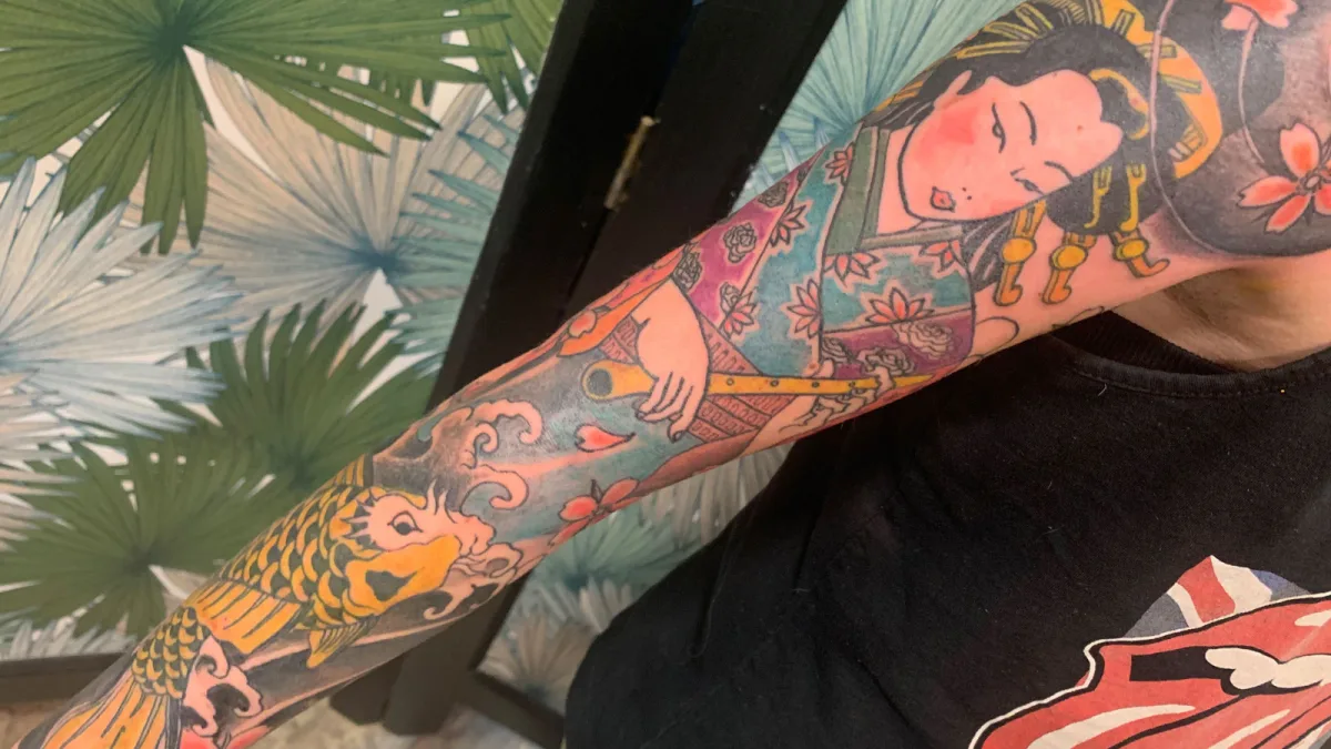Tatouage japonais geisha : une figure intemporelle portée sur la peau