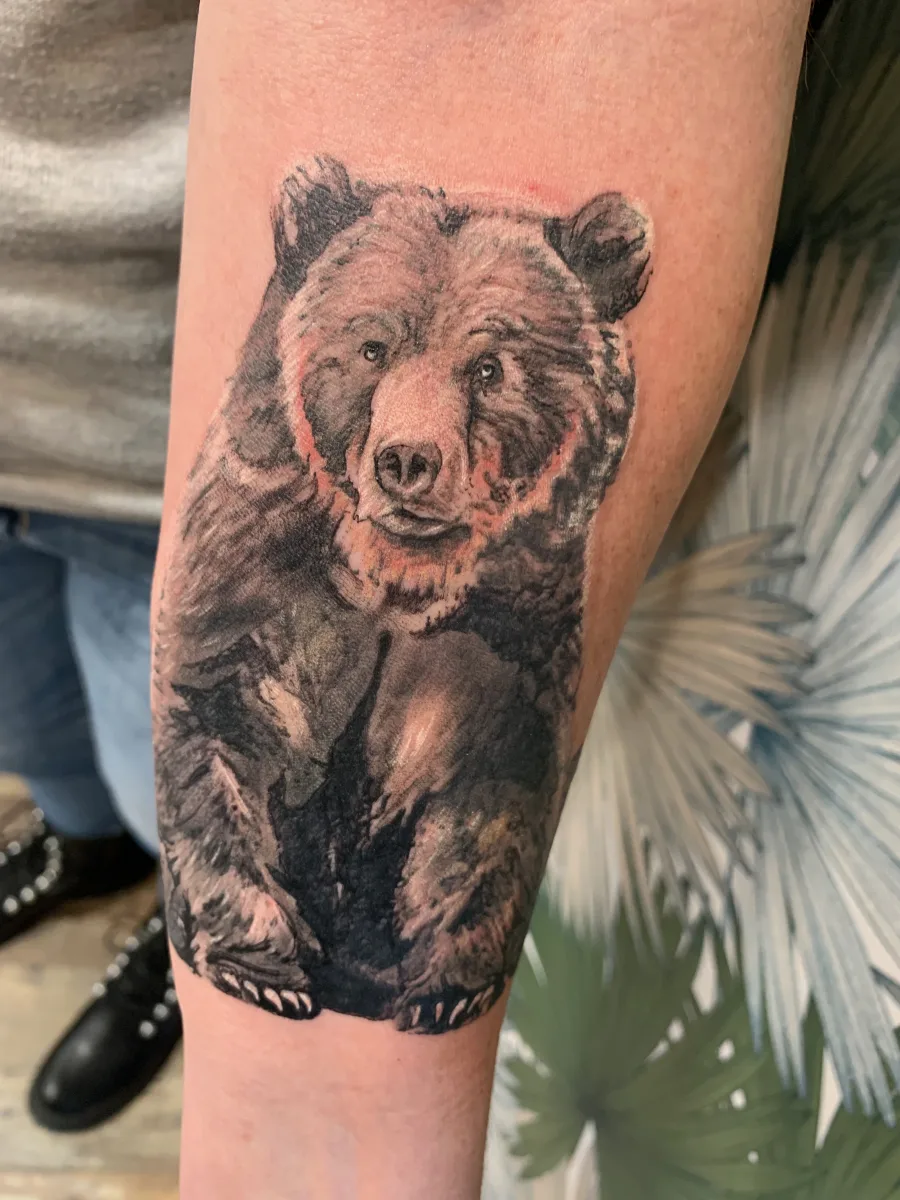 Tatouage ours : force, instinct et création sur mesure - photo 2