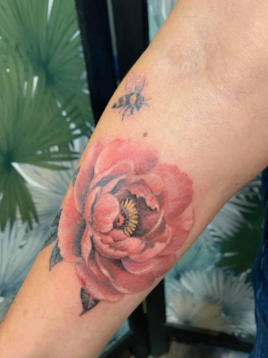 Tatouage Pivoine : une fleur, mille façons de la porter - photo 2