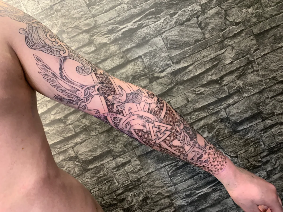 Tatouage Viking & Runes Nordiques dans le Var - photo 2