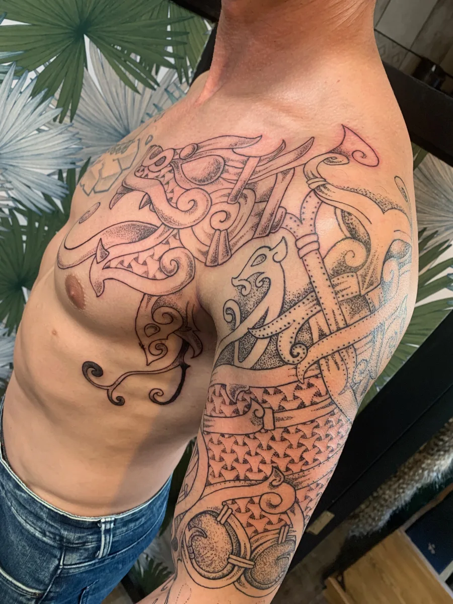 Tatouage Viking : l'héritage nordique gravé dans ta peau - photo