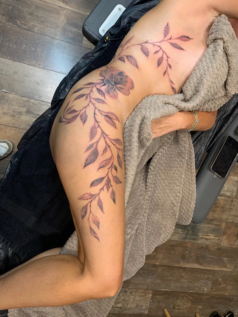 Tatoueur proche de Le Luc — Jull's Tatouage dans le Var
